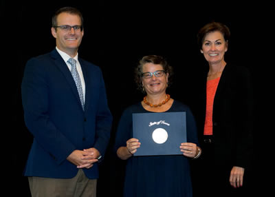 Susan Lehmann receiving Governor’s Volunteer Award