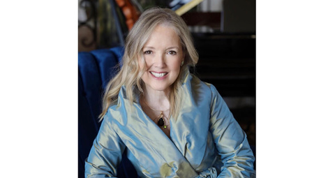 Headshot of Julie Cowan Novak