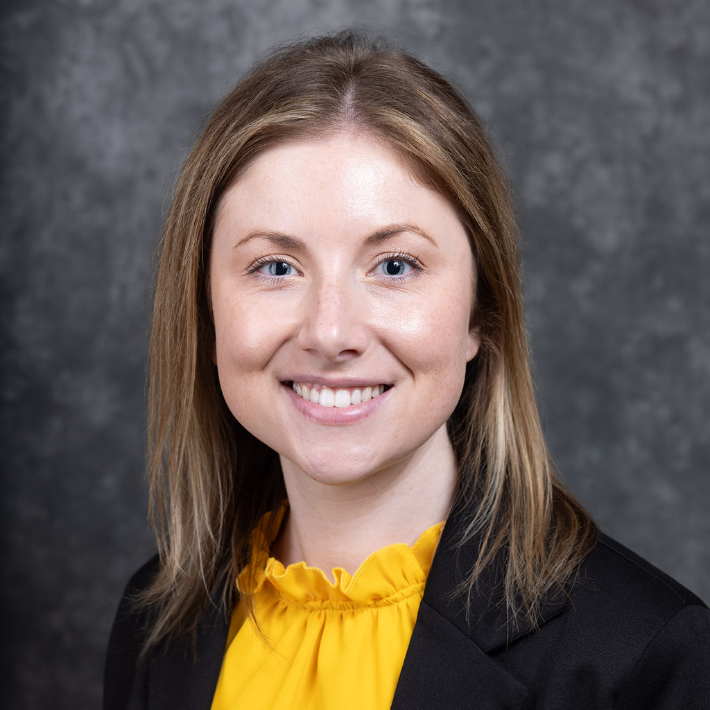 Mackenzie headshot 2025
