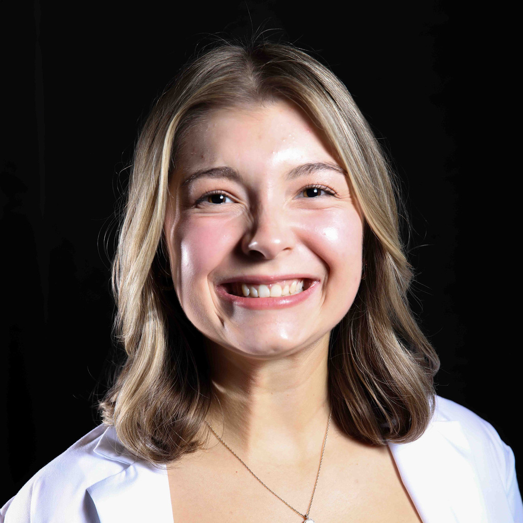 Avery_Erickson_Headshot
