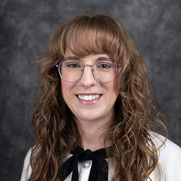 Violette Bray Headshot photo