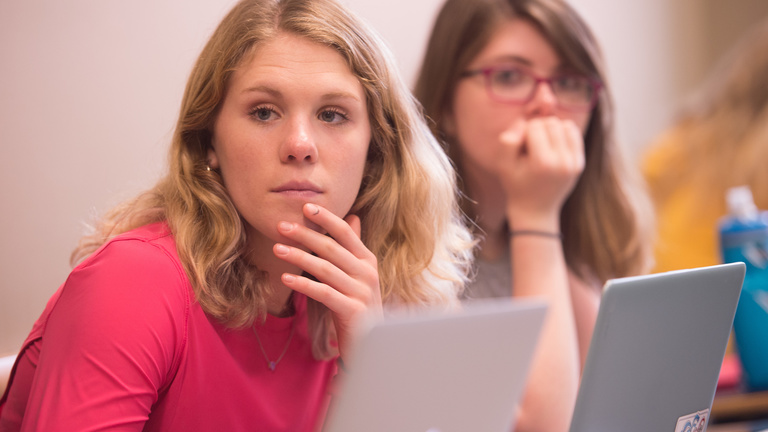 A student at a supplemental instruction session
